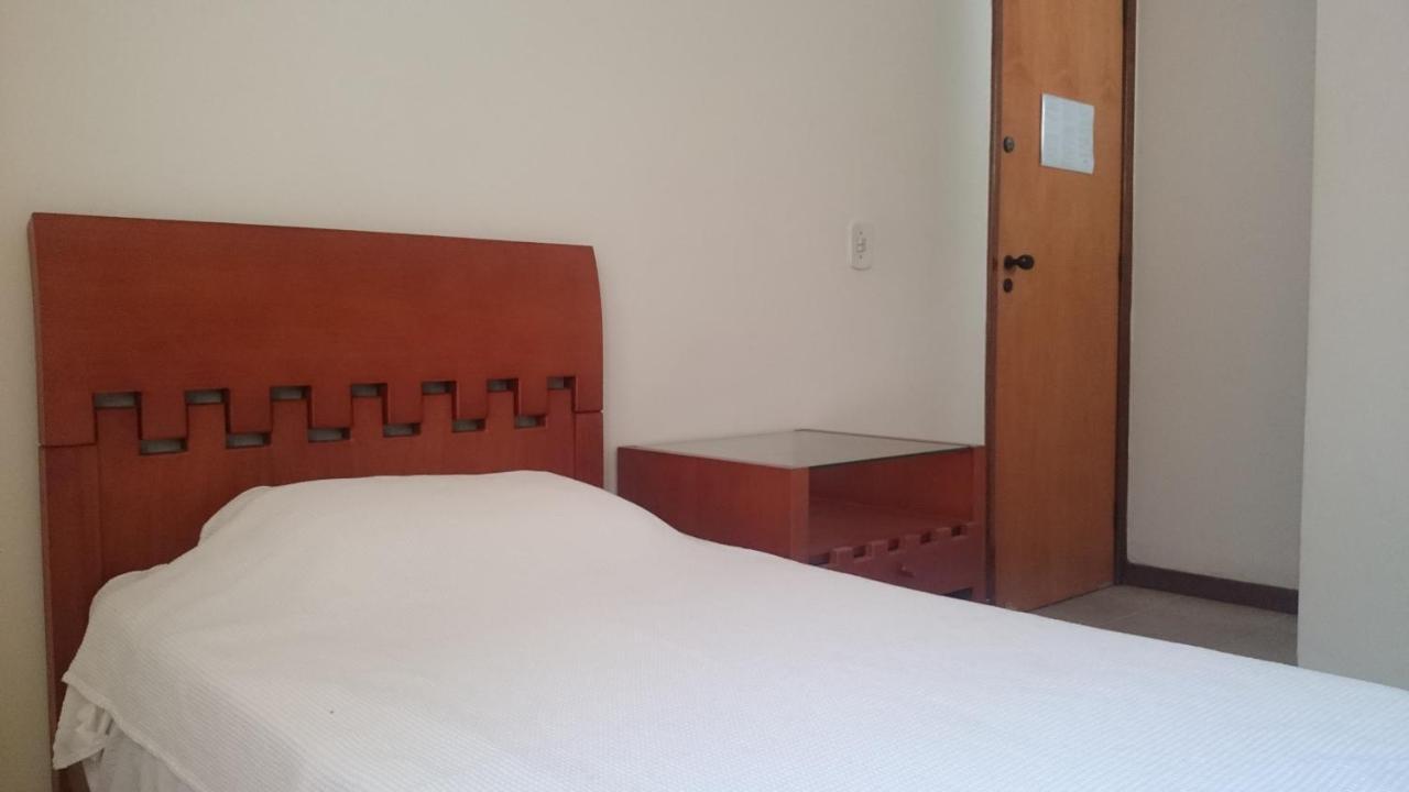 Quarto Individual com Banheiro Privativo