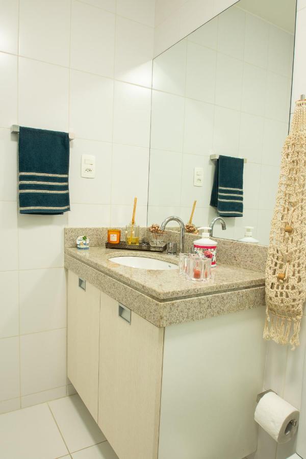 Quarto Grande com 2 Camas de Solteiro