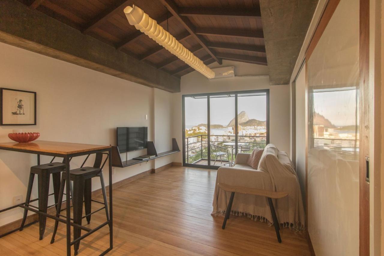 Apartamento com Varanda