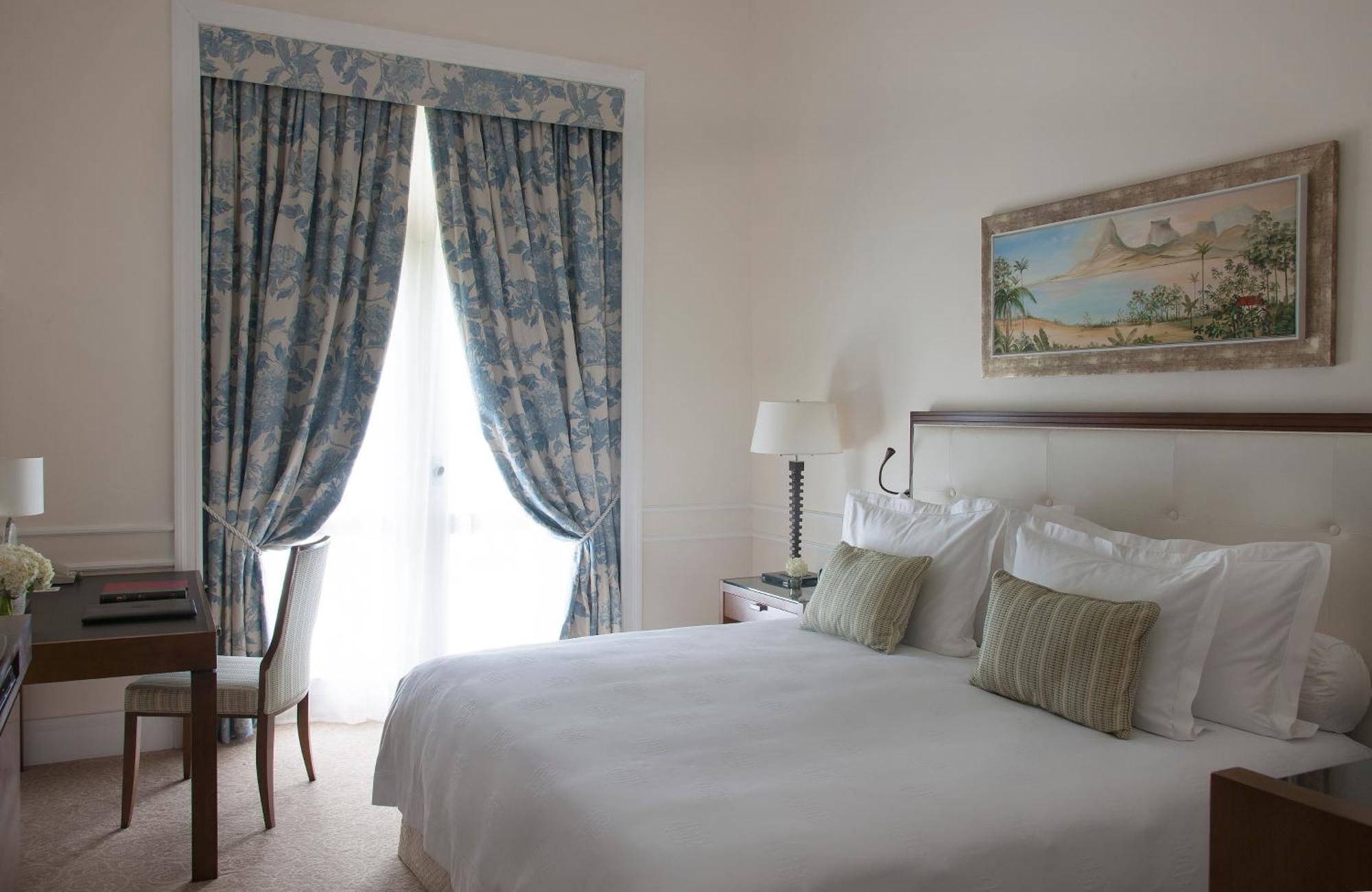 Quarto Duplo ou Twin Superior com Vista Parcial do Mar