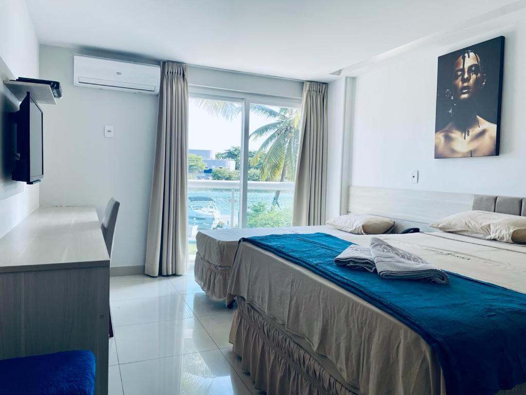 Quarto Quádruplo com Vista Lago