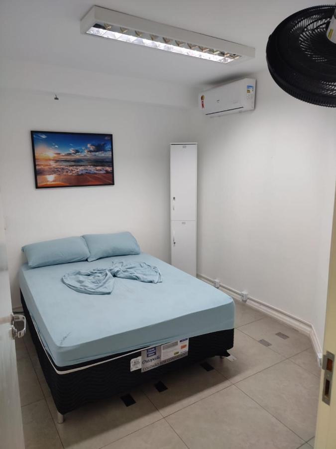 Quarto Privativo Duplo com Banheiro Externo,1399458017:JPEG