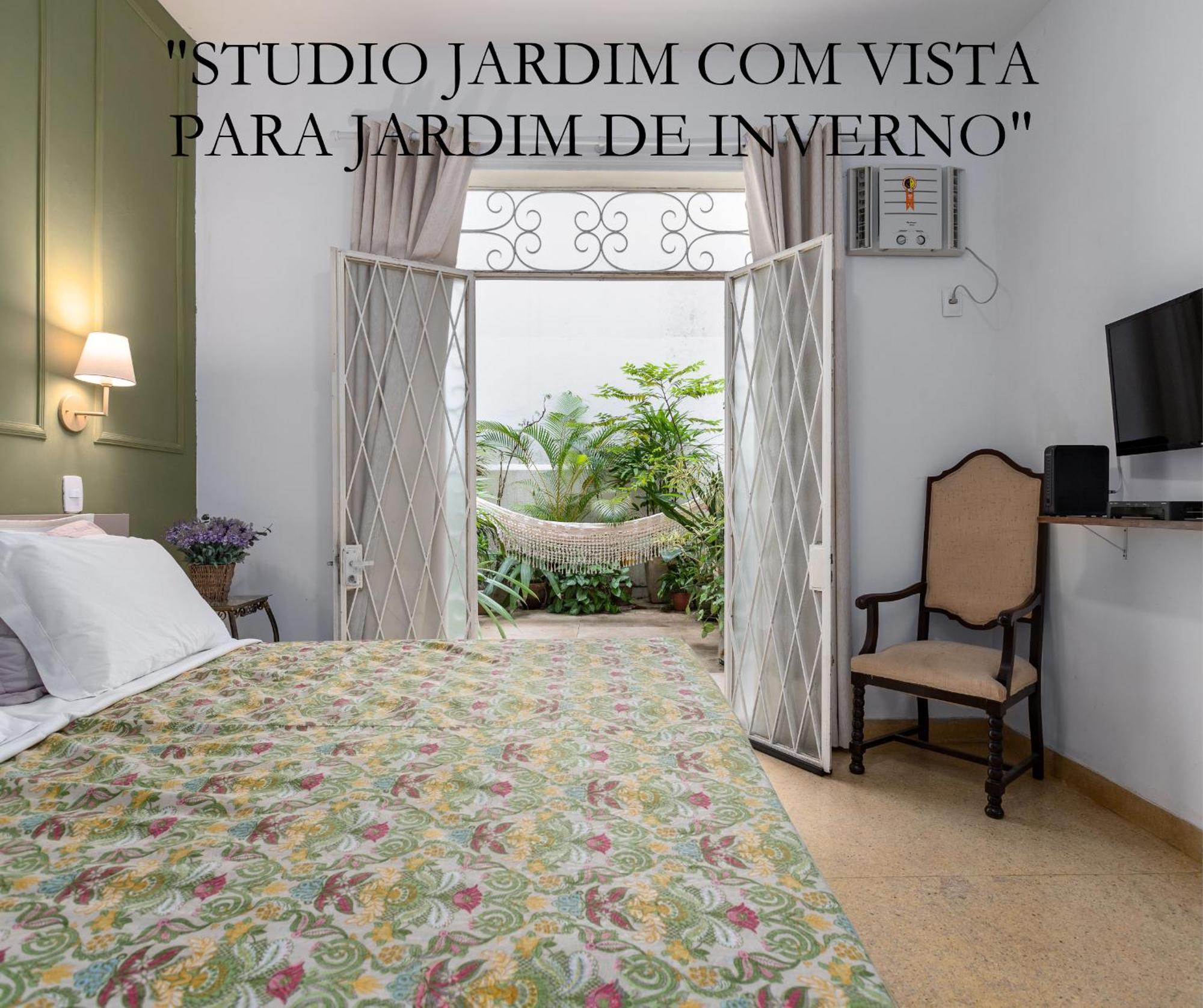 Estúdio com Vista do Jardim