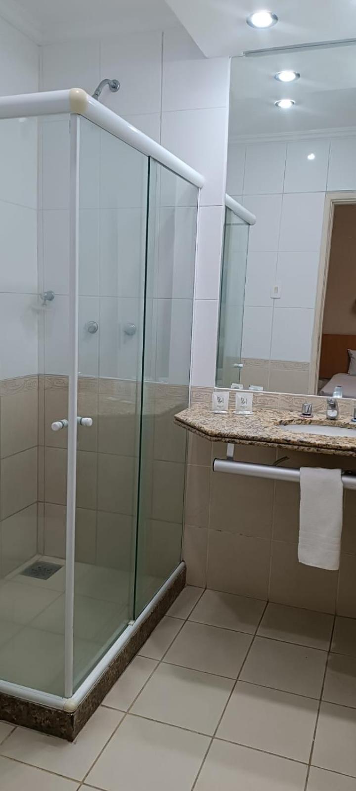 Quarto Twin Standard