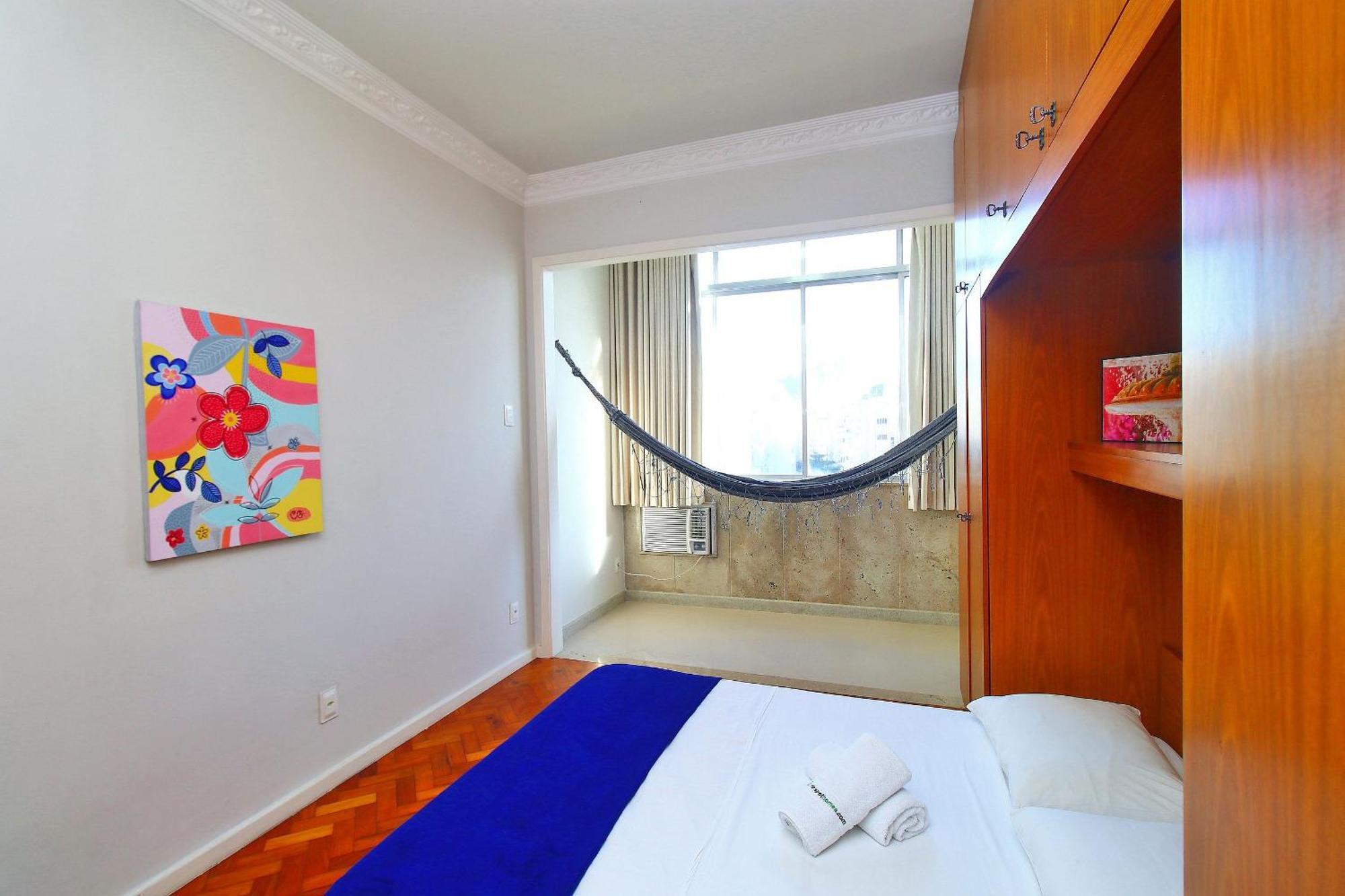 Apartamento com Vista do Mar