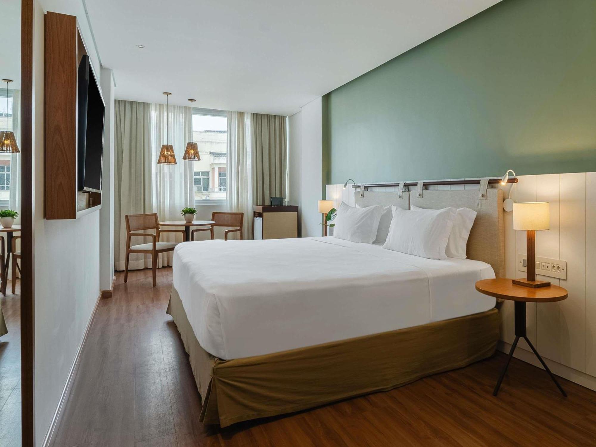 Premium Luxury King Room Partial Side Sea View,1770464122:JPEG