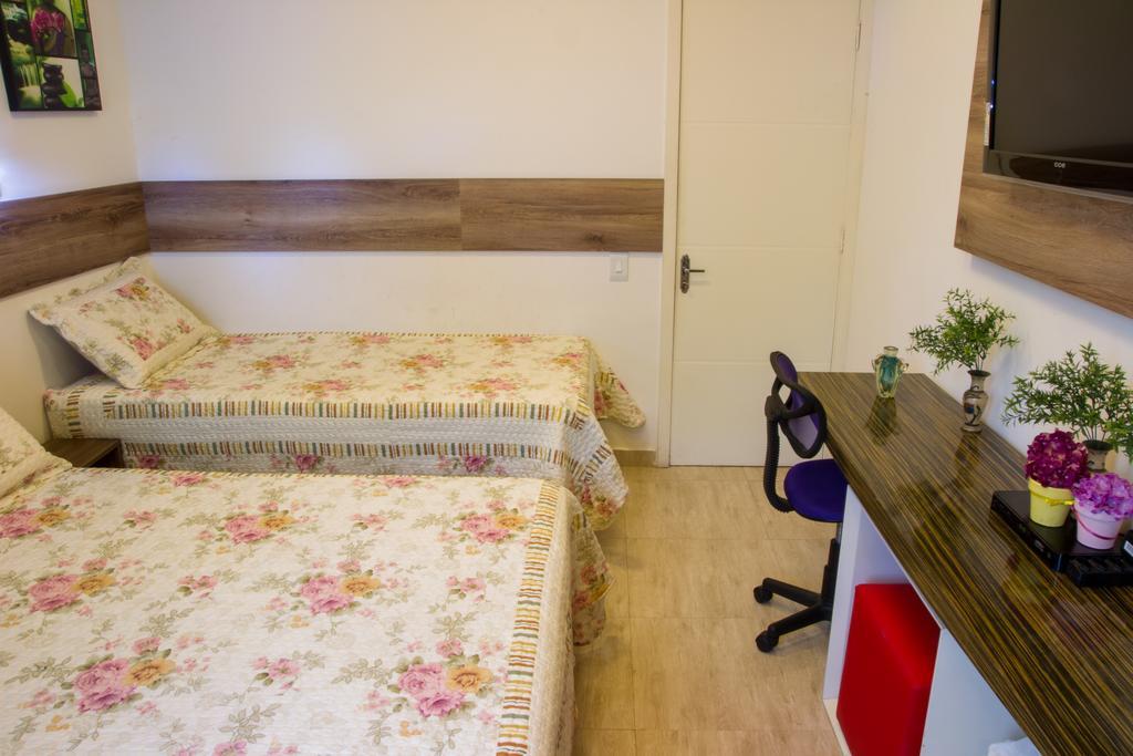 Apartamento de 1 Quarto com Varanda