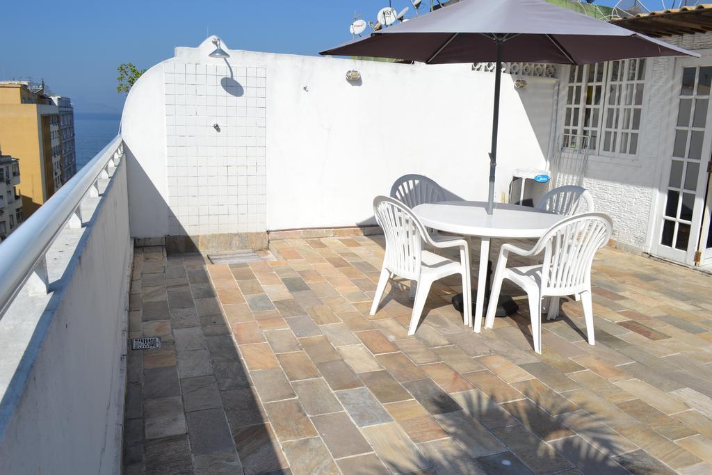 Apartamento de 2 Quartos com Terraço