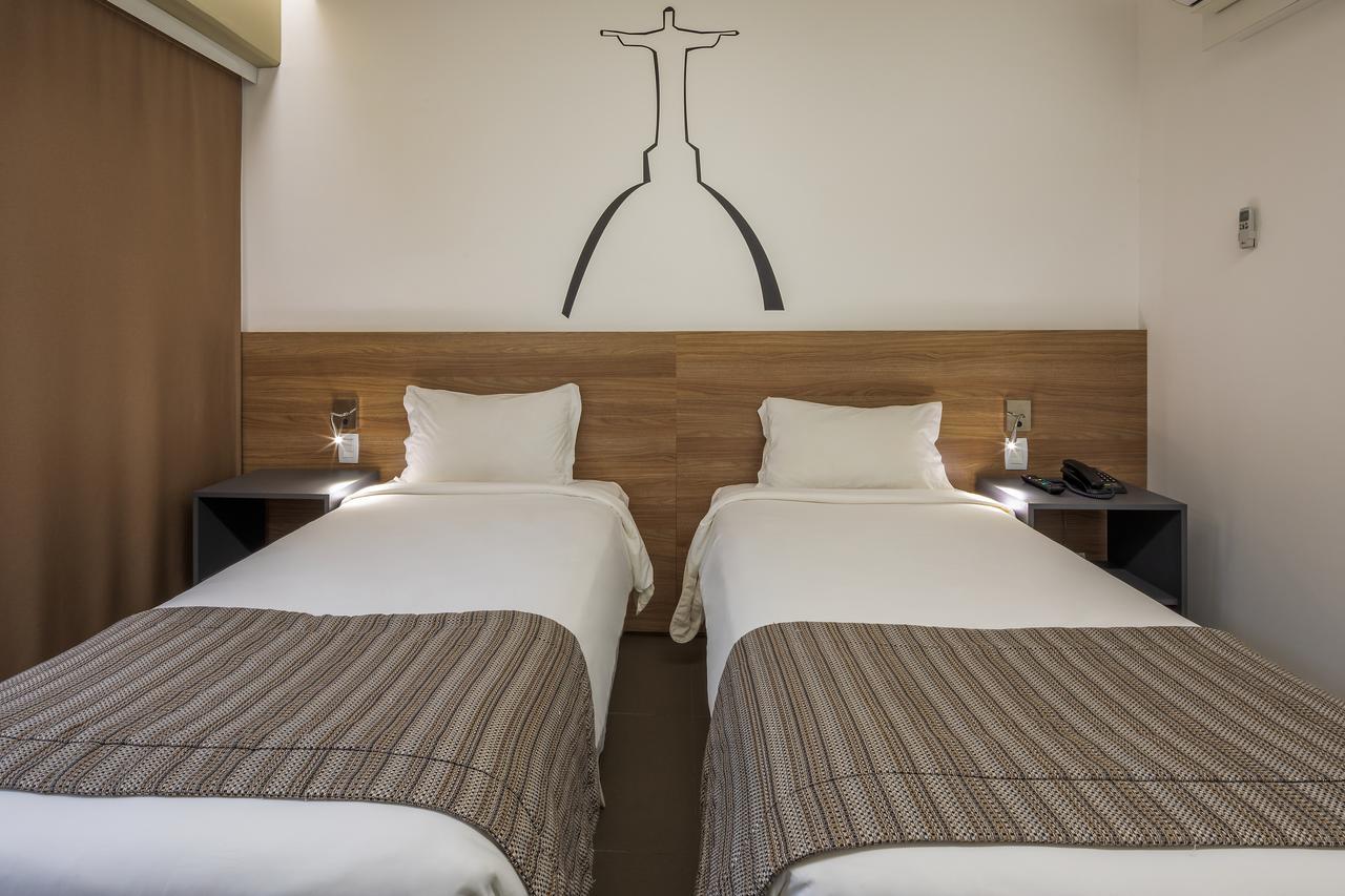Quarto Twin Standard