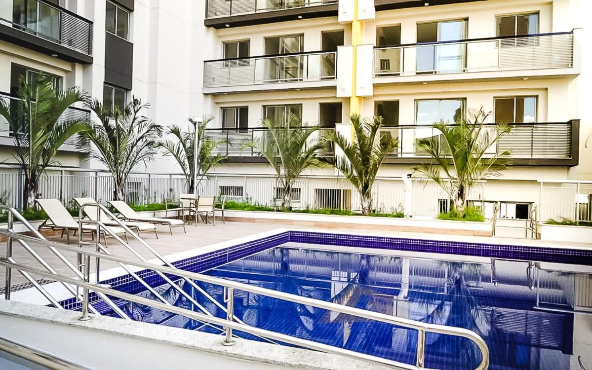 Apartamento com Varanda