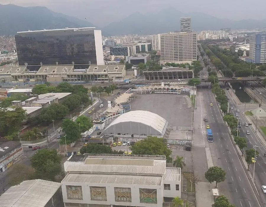 Centro, frente para o sambodromo, privado total, SmarTV, tudo perto-1