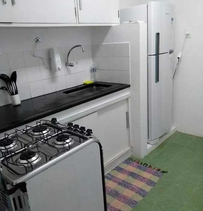 Ipanema - Apartamento para 6 pessoas a 100 m da praia-1