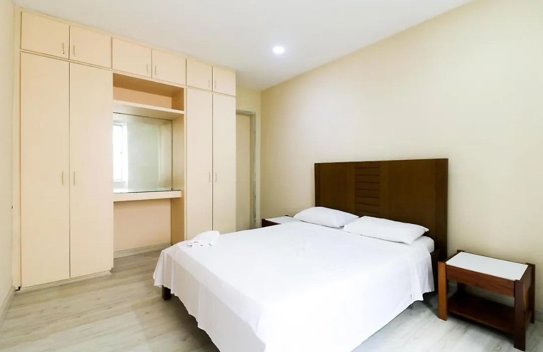 Enorme Apartamento Na Av Atlantica-1