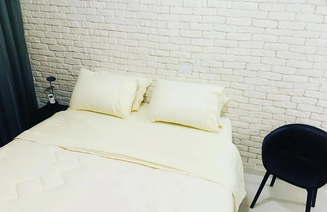 Studio Deluxe Albany-1