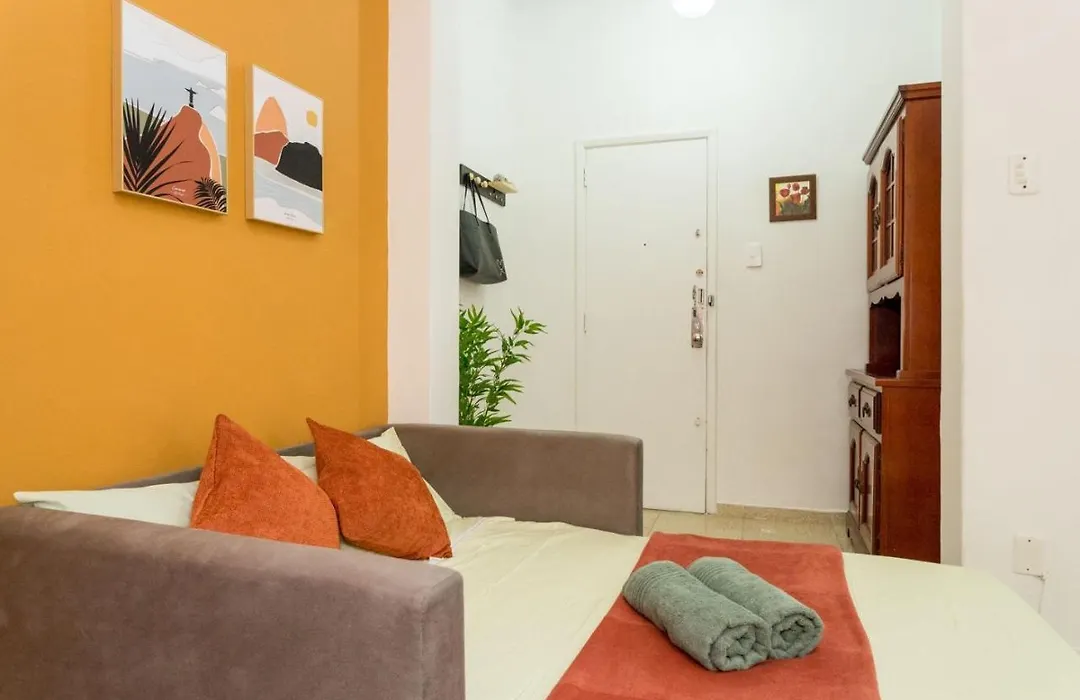 Conforto E Relax, Caminhando Para A Praia De Copacabana, Quarto E Sala, Completo, Com Wi Fi, Cozinha, Ar Condicionado-1