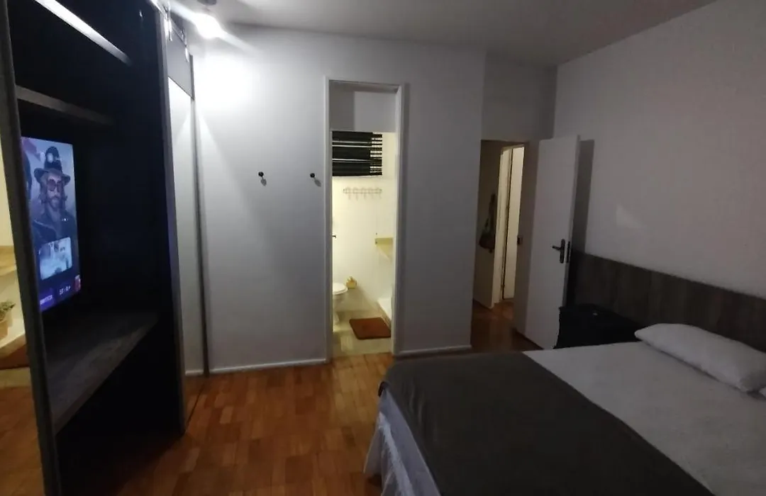 Lindo apartamento ao lado da praia de Ipanema!-1