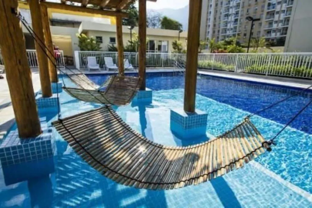 Ótimo AP em condomínio C piscina na Barra Olímpica-1