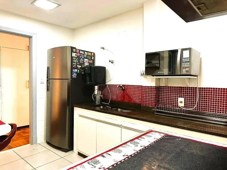 Amplo Apartamento Em Copacabana-1