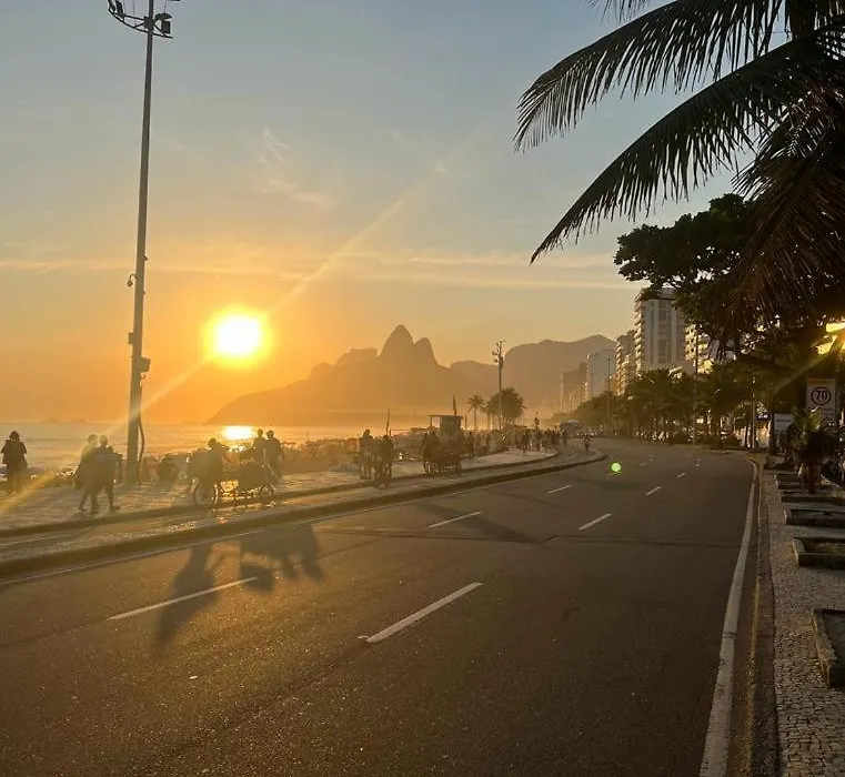 Alugo quarto espaçoso com banheiro privado Em apartamento em copanema-1