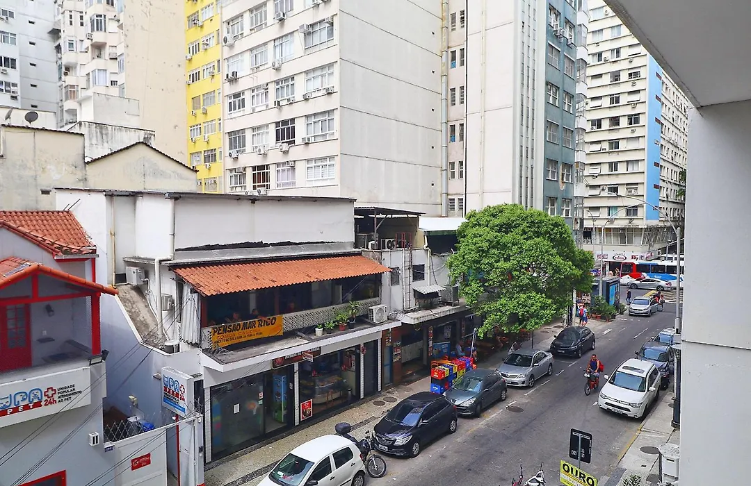 Apartamento silencioso para 6 pessoas, 2 quadras da praia, próximo a bares, restaurantes e metrô-1
