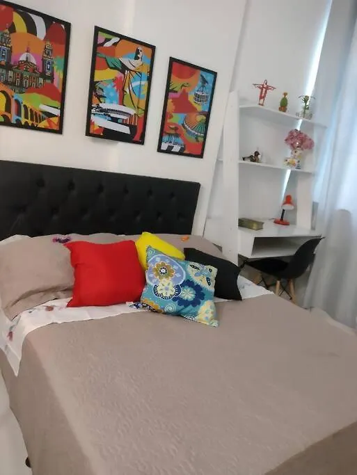 Studio em Copacabana 300 m da praia-1