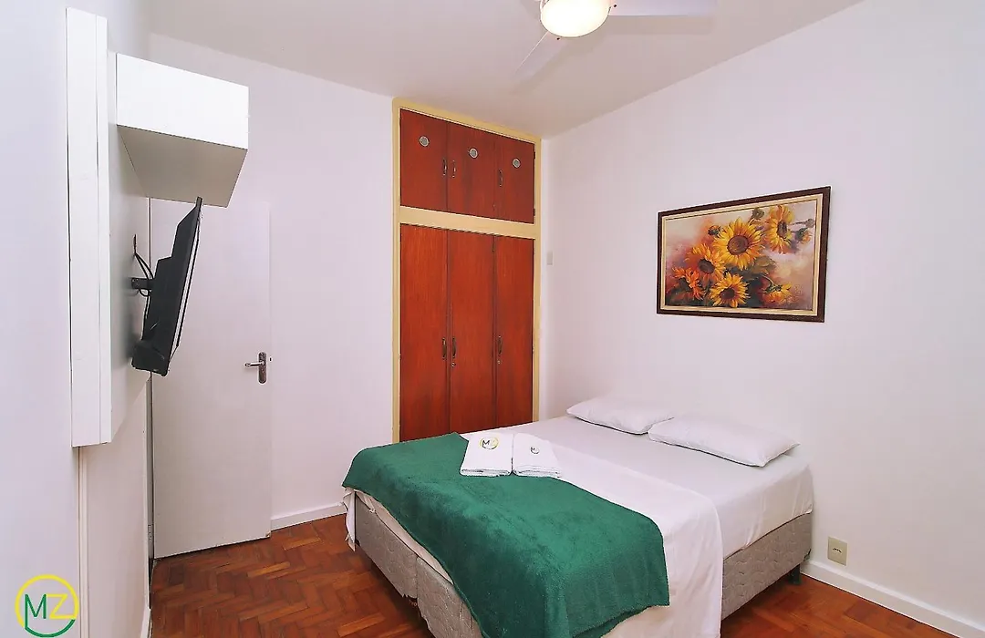 Sala e 2 quartos ECONÔMICO em Copacabana-1