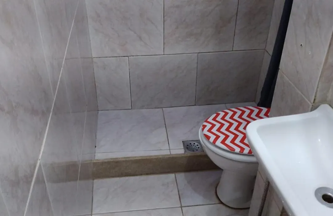Quarto Individual Privativo Em Copacabana-1