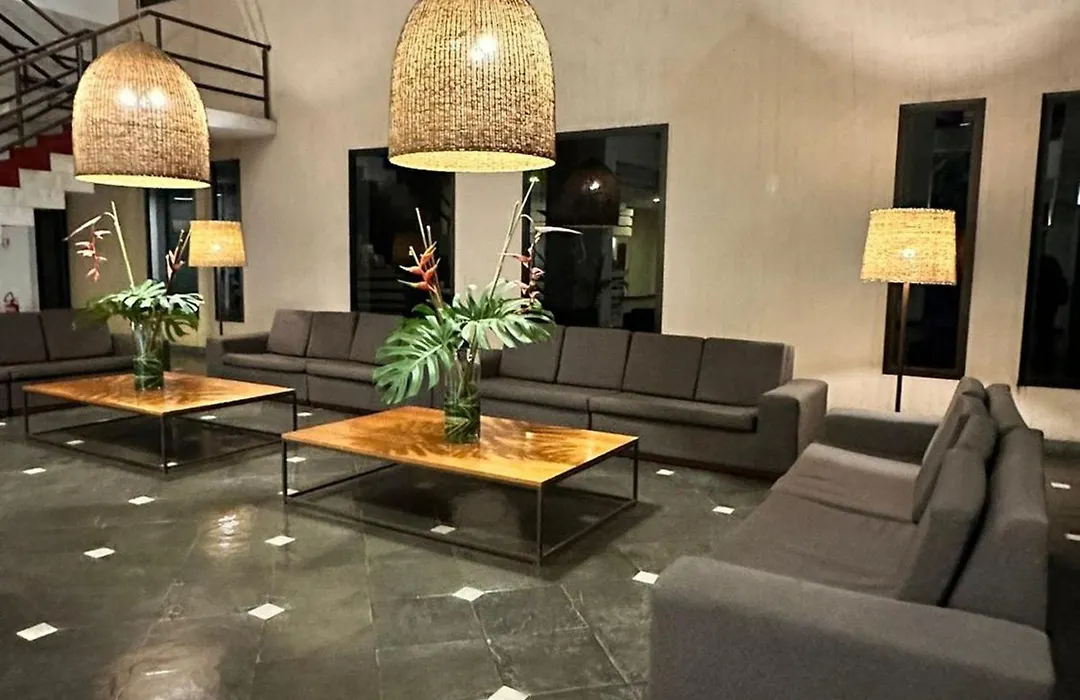 Praia, Piscina, Vista, Shopping, Tudo Junto Em Um So Lugar. Quarto E Sala Mais Do Perfeito.-1