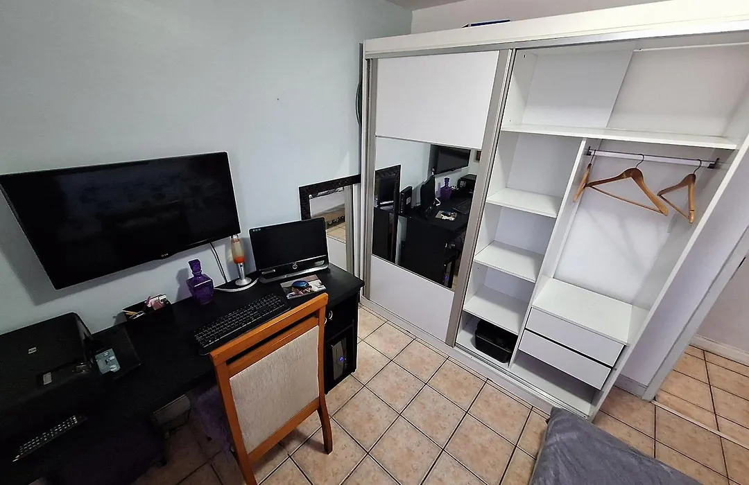 Quarto em Apto confortável 10 min da praia do Recreio RJ-1