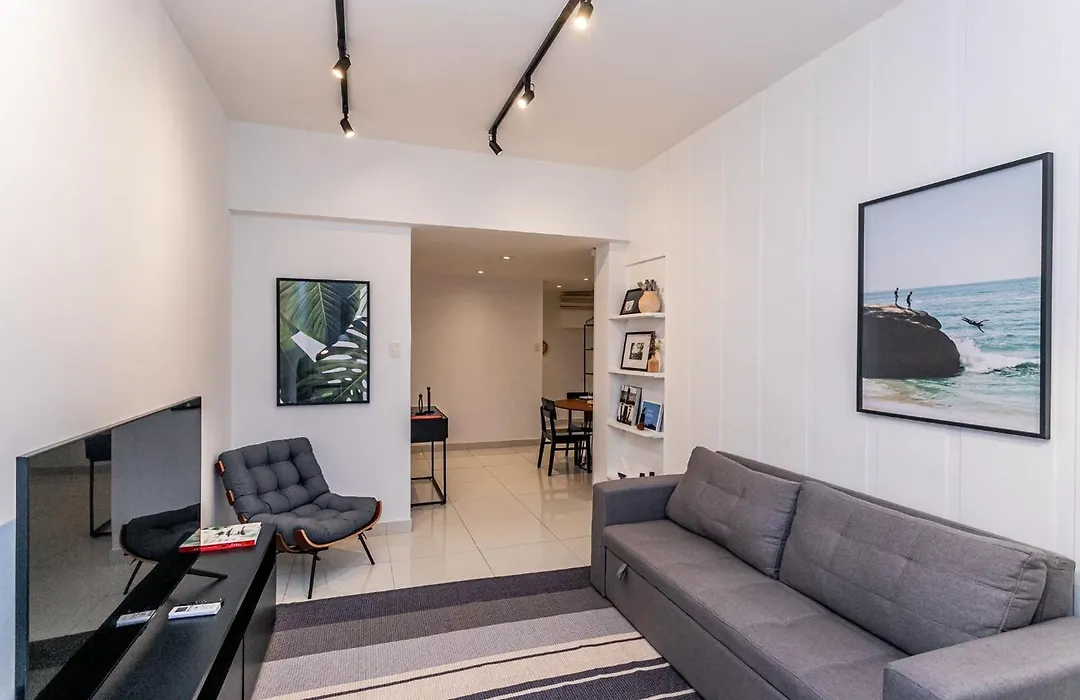 Apartamento Moderno a 300 m da Praia do Leblon-1