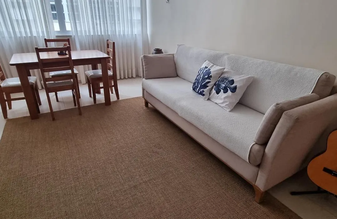 Confortável apartamento em Copacabana-1
