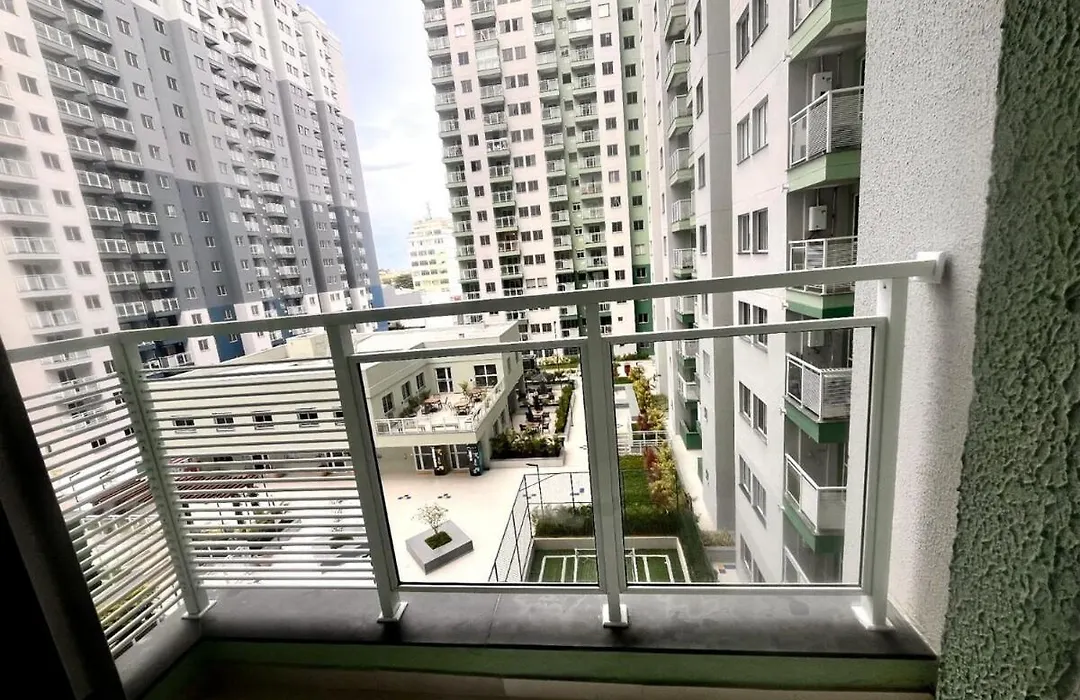 Apartamento de 2 quartos, com piscina e há 10 km de copacabana-1