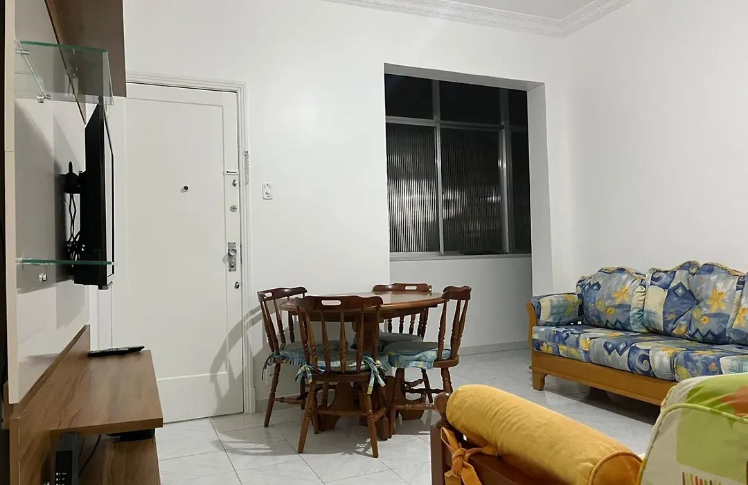 Apartamento frente à Praia de Copacabana-1