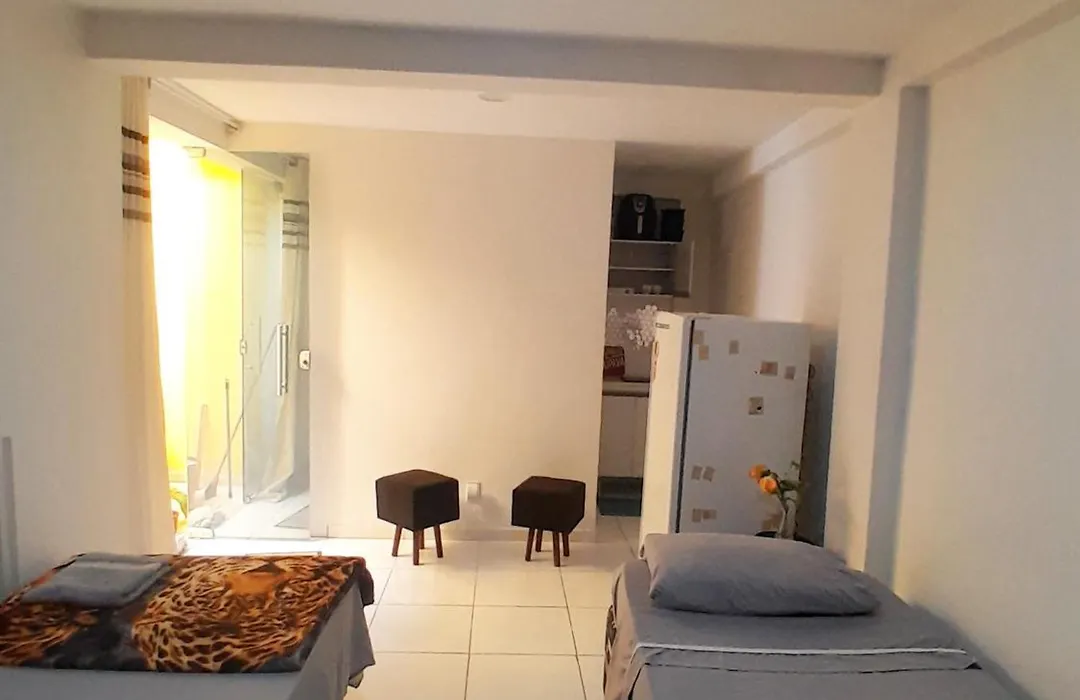 Quarto de hóspede entrada externa-1