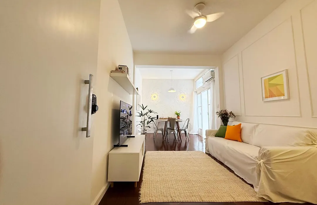 Cozy Flat In Leblon Five Steps From The Beach-1