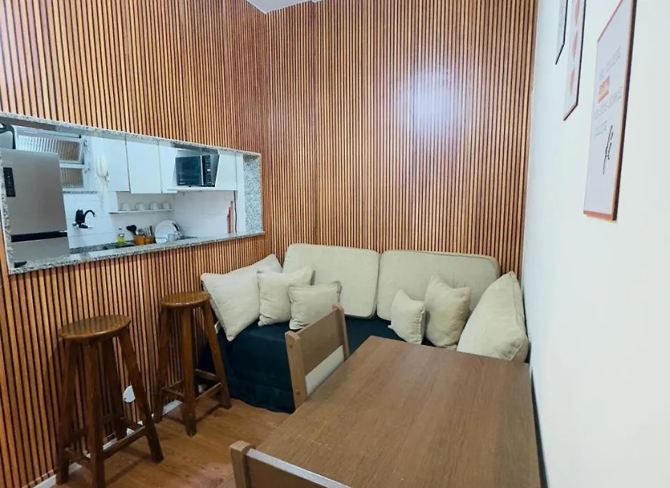 MARAVILHOSO QUARTO E SALA até 4 PESSOAS NO LEBLON na Av ATAULFO DE PAIVA-1