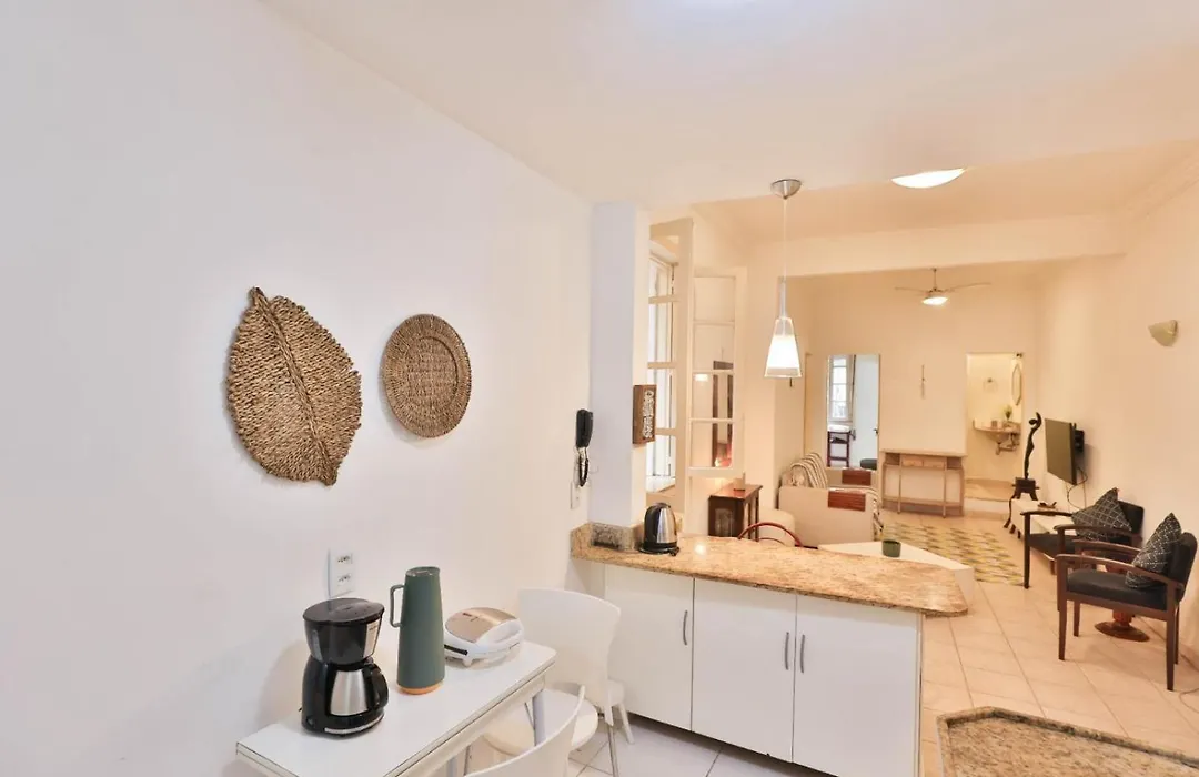 Lindo apartamento 2 Quartos a 50m da praia de Copacabana-1