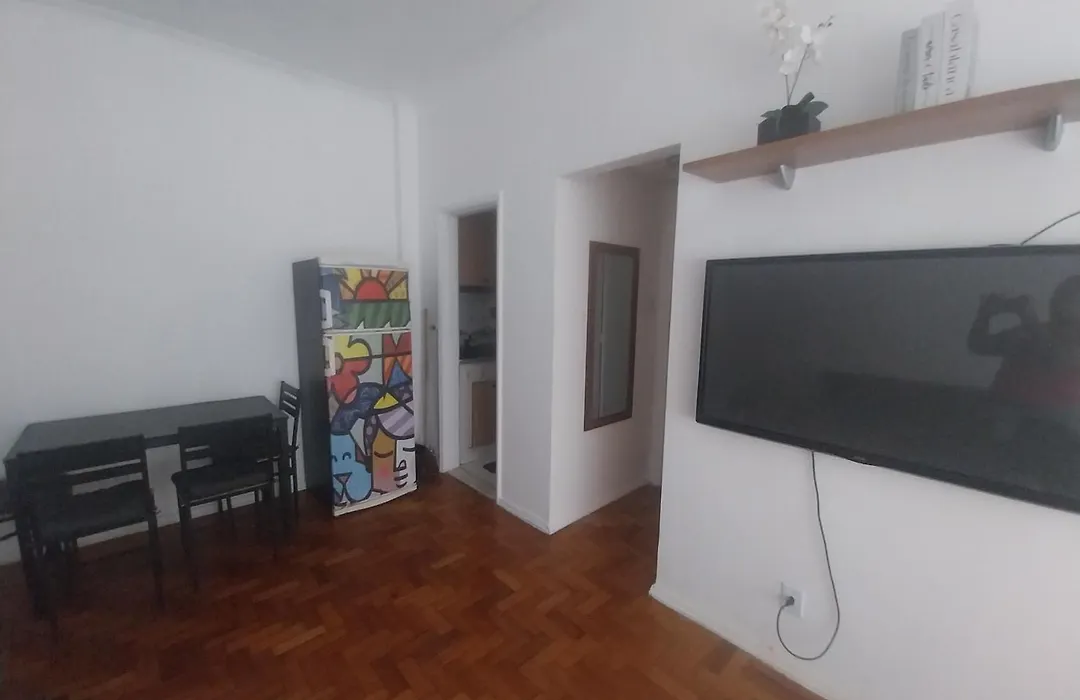 Apartamento com fácil acesso a praia de Copacabana-1