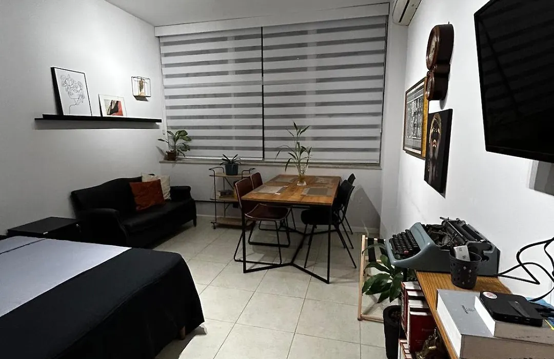 Loft com área de trabalho isolado - Centro do Rio de Janeiro-1
