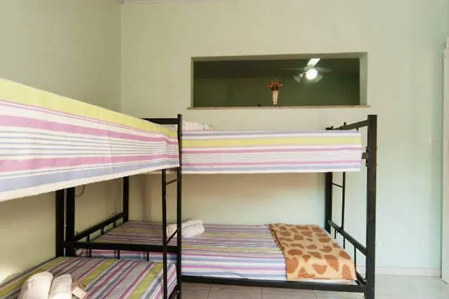 Cama em Apartamento Agradável e Compartilhado em Santa Teresa-1