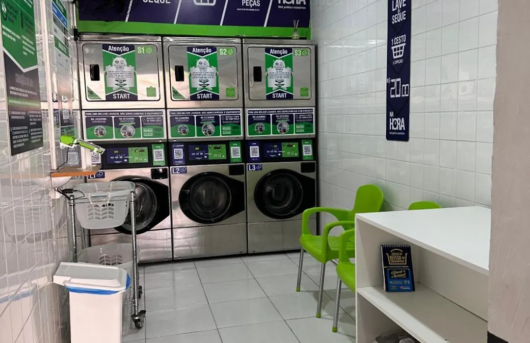 Magnifico Flat na Barra da Tijuca 704, com Linda Piscina, Academia, Balsa para Praia, Microondas, Frigobar, Tv Smart, Varanda e Mesa para Trabalho-1