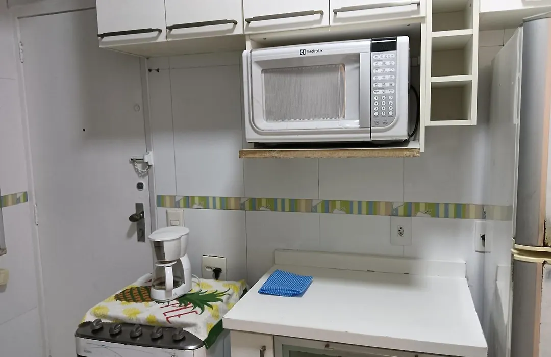 Amplo Apartamento em Copacabana no Posto 5 Até 8 Hóspedes Sem Taxa de Limpeza-1
