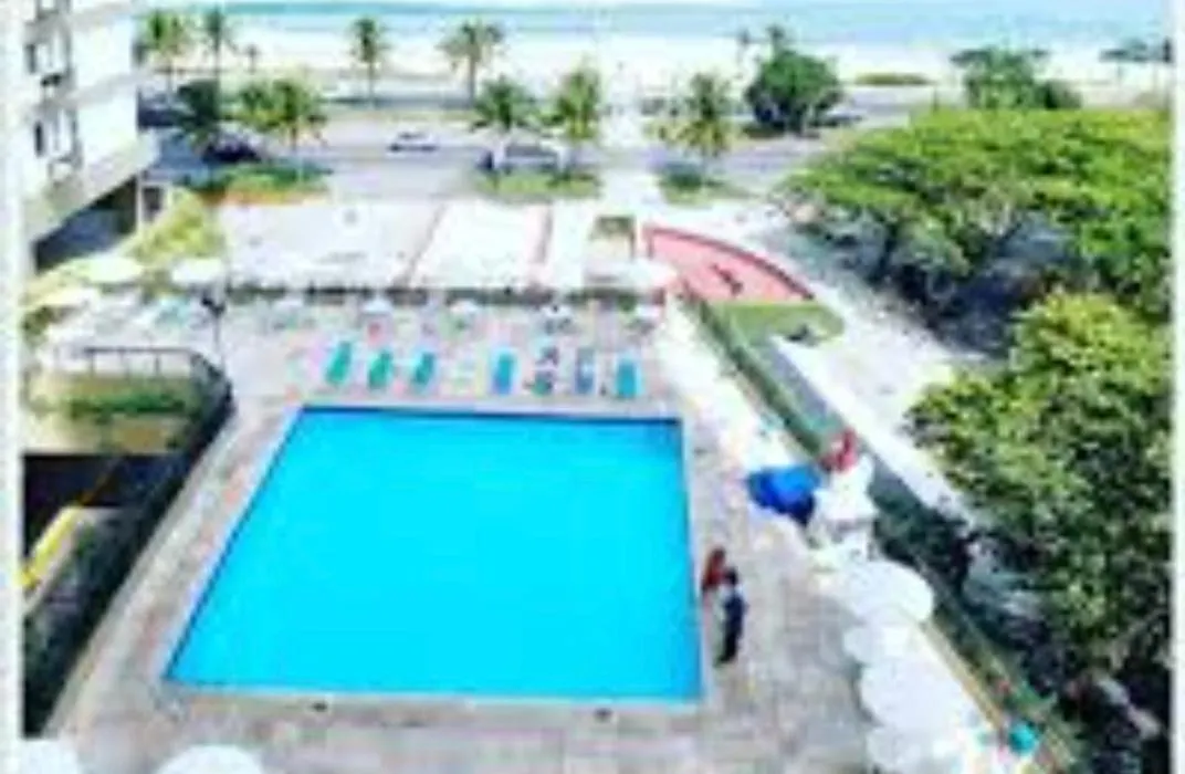 Apartamento de frente para praia-1