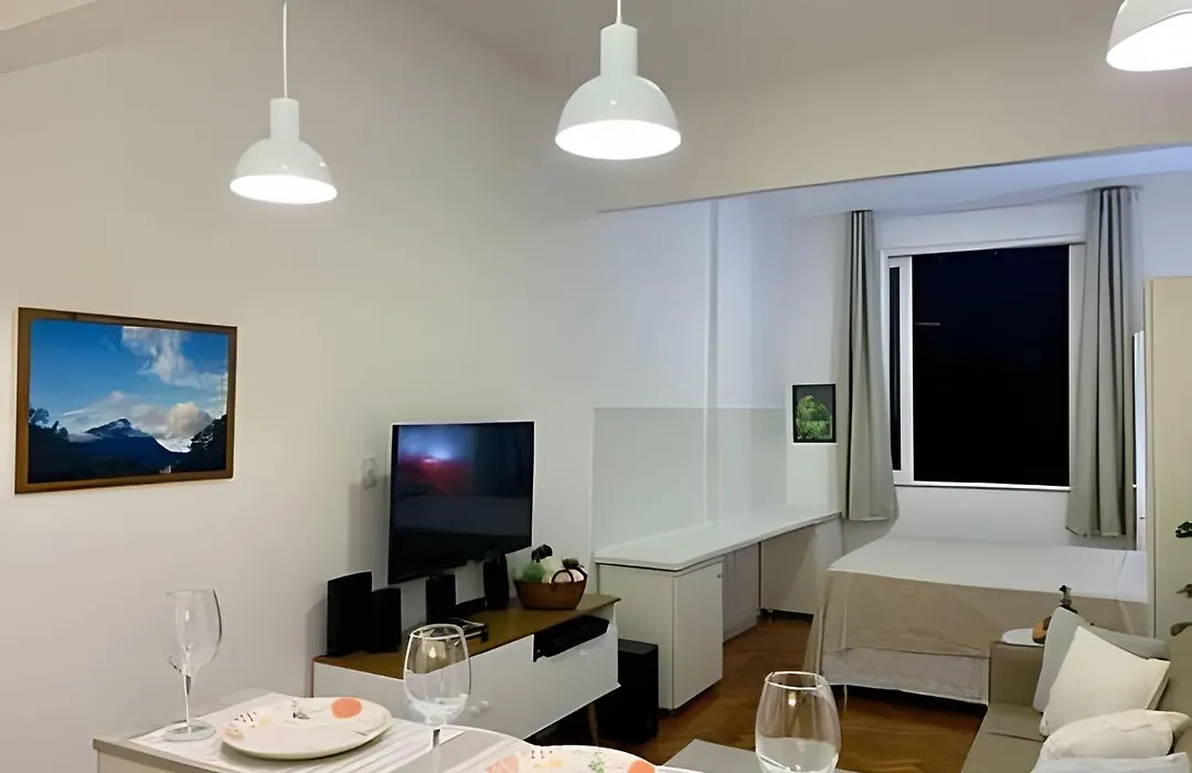 Loft Inteiro Copacabana Decorado 2 quadras da praia-1