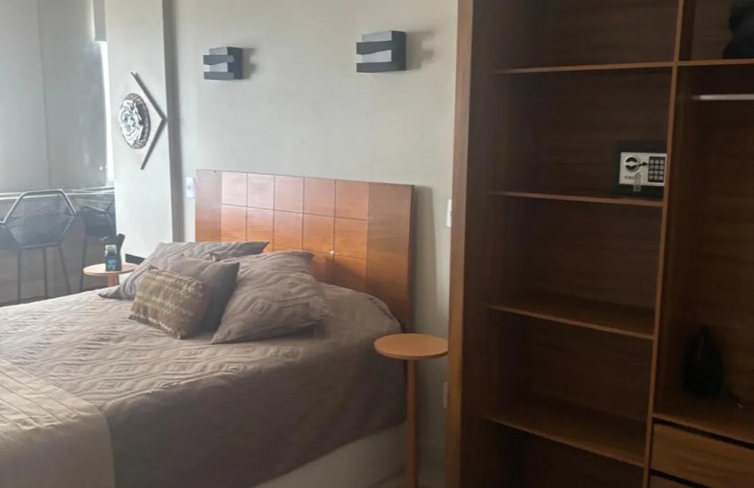 Studio Miguel 602-1