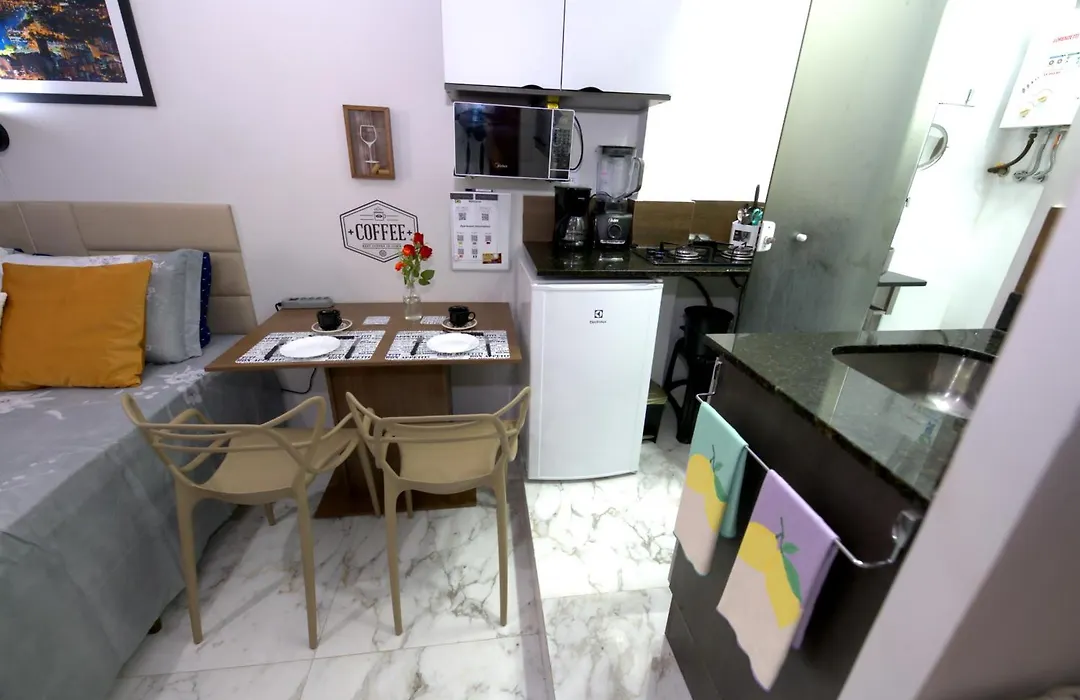 Apartamento tipo studio com uma linda sacada-1