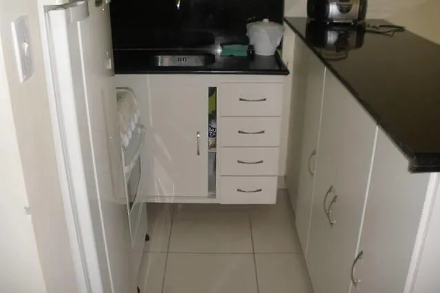 Apt Copacabana quadra da praia 804-1