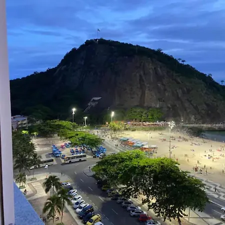 Apto. Leme 10º andar frente para o mar (vista espetacular)-2