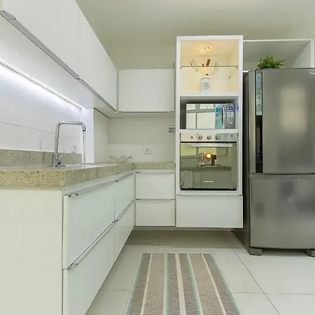 Amplo, Exclusivo E Proximo Ao Mar De Copacabana-3