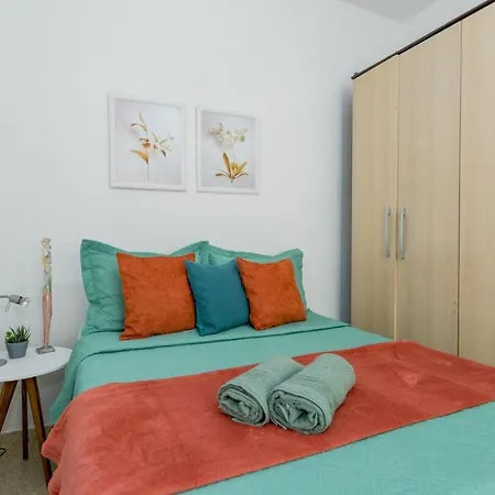 Conforto E Relax, Caminhando Para A Praia De Copacabana, Quarto E Sala, Completo, Com Wi Fi, Cozinha, Ar Condicionado-2